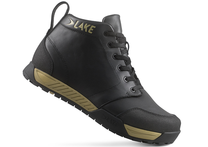 https://fr.lakecycling.com/cdn/shop/products/MXZ120-BLK-SAND-OUT.png?v=1694538230&width=700